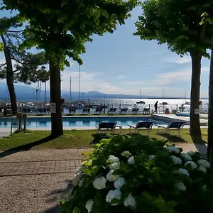 Vakantiepark Villaggio Turistico Dei Tigli, Padenghe sul Garda