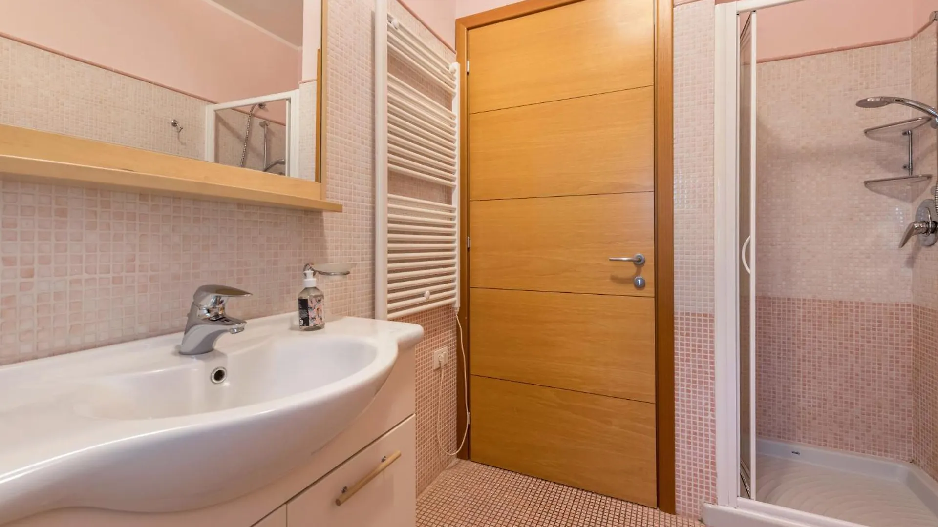 Appartamento Gardazzurro Padenghe sul Garda 0*,  Italy